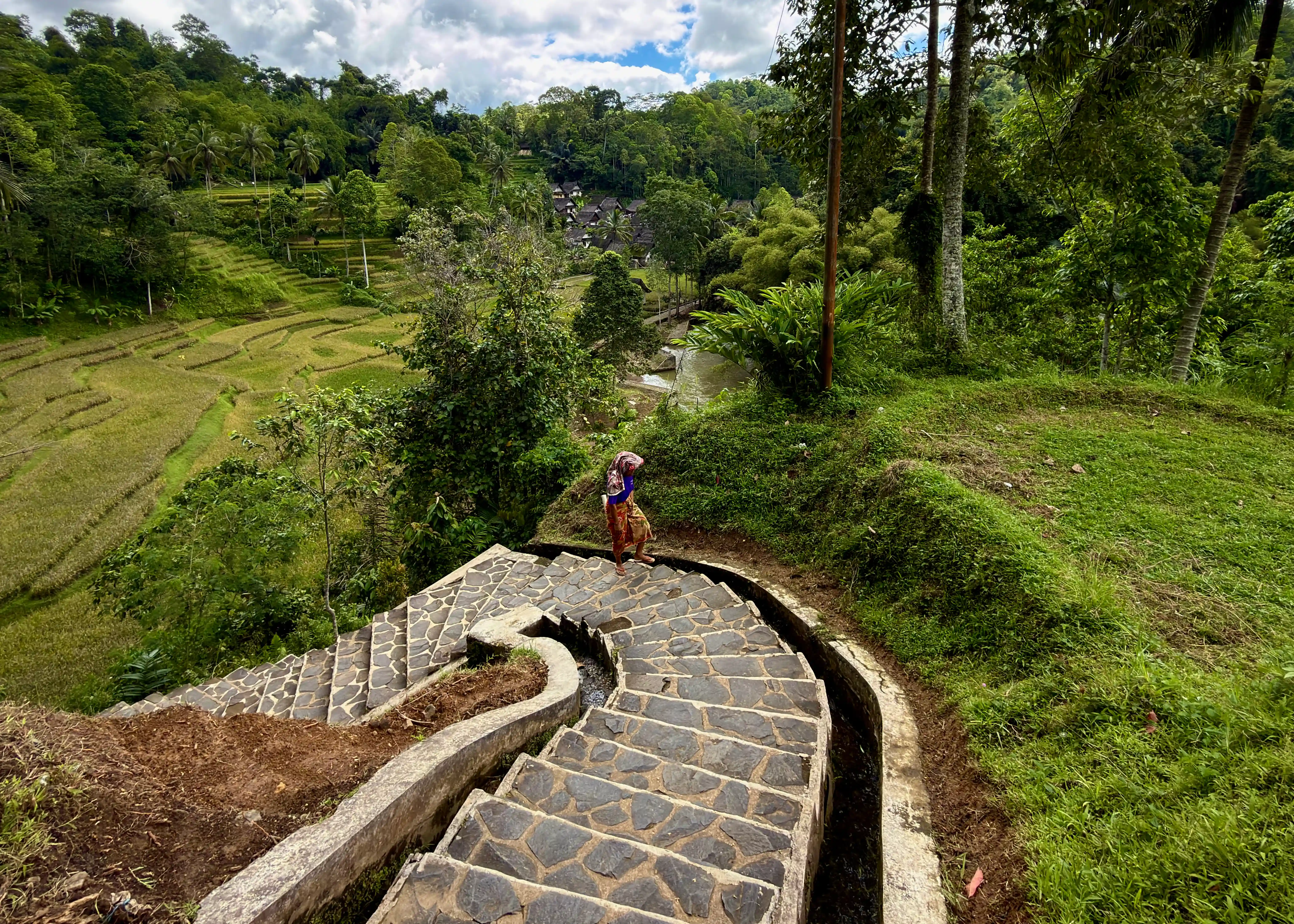 Dari Alam, Kembali Ke Alam — Kampung Naga